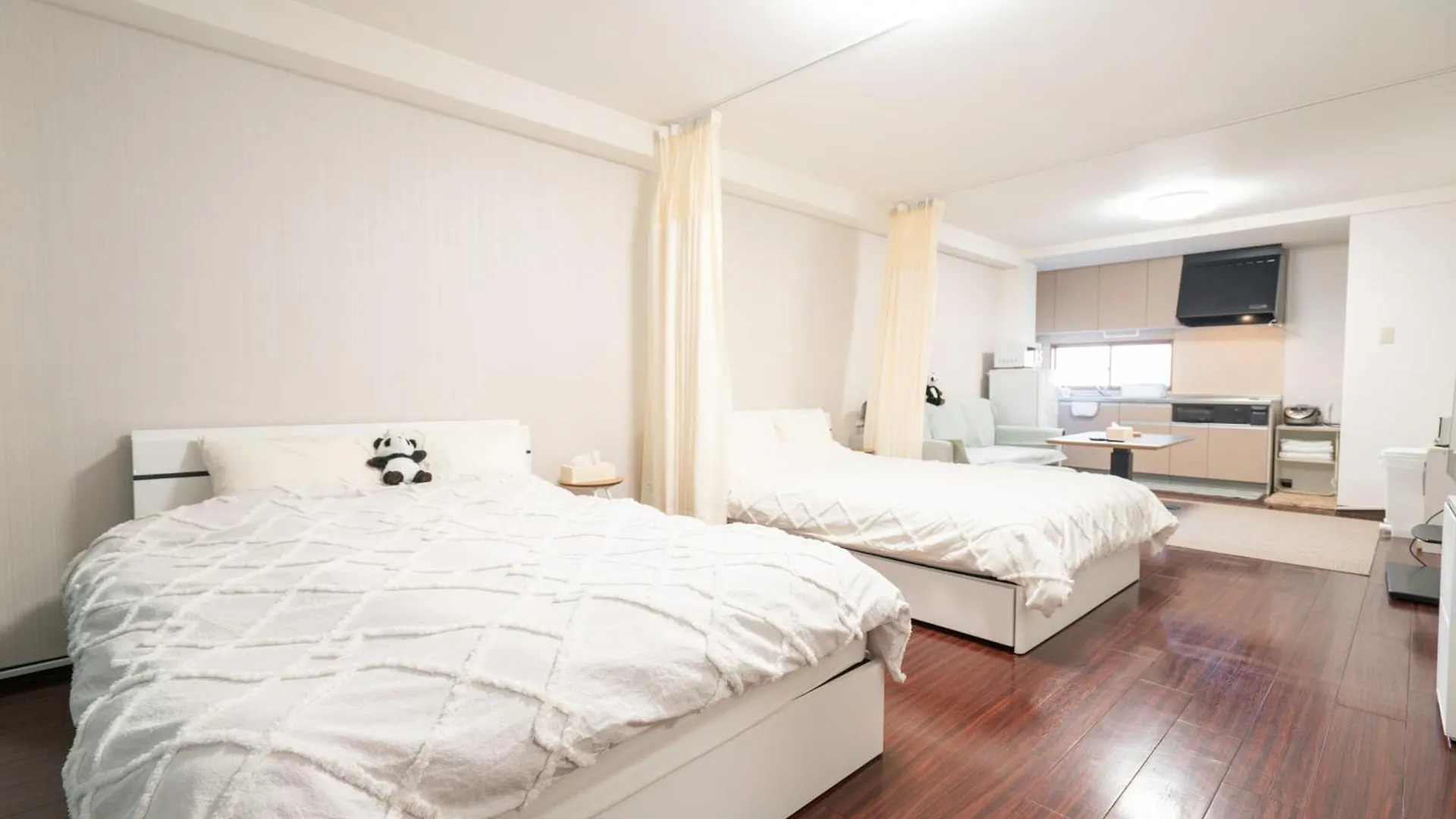 Ikebukuro East Exit Queen Room 2 Tokyo Apartment